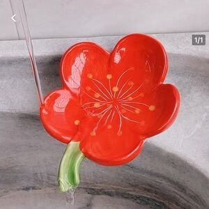 Ceramic Flower Soap Dish - Creative Red Flower‎ Design, High Quality Soap new